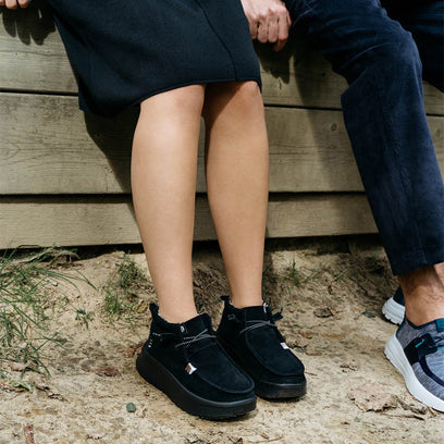 Wendy Peak Hi Suede Dames Instappers Black